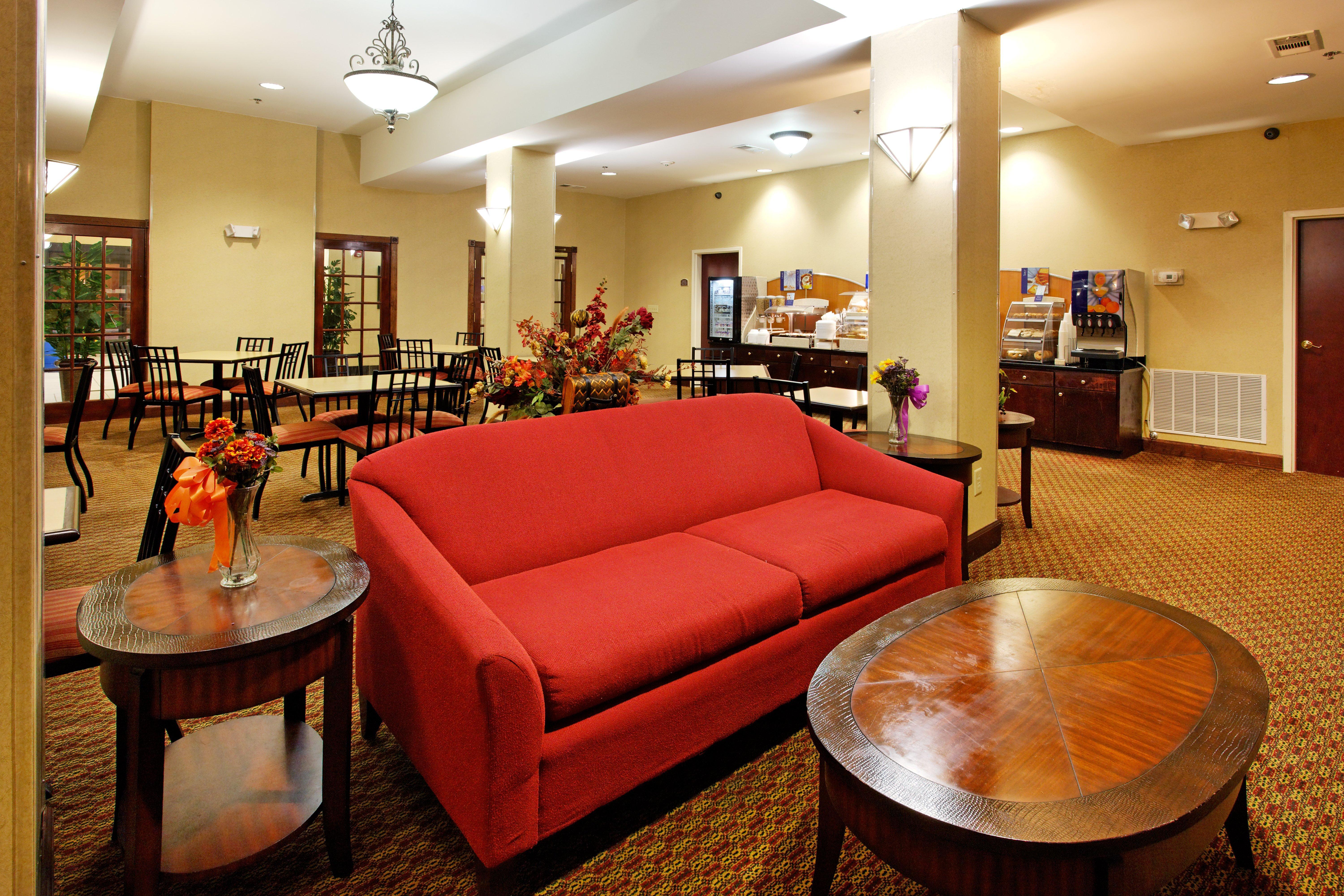 Holiday Inn Express & Suites Sylacauga מראה חיצוני תמונה