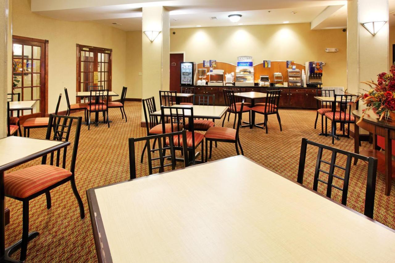 Holiday Inn Express & Suites Sylacauga מראה חיצוני תמונה