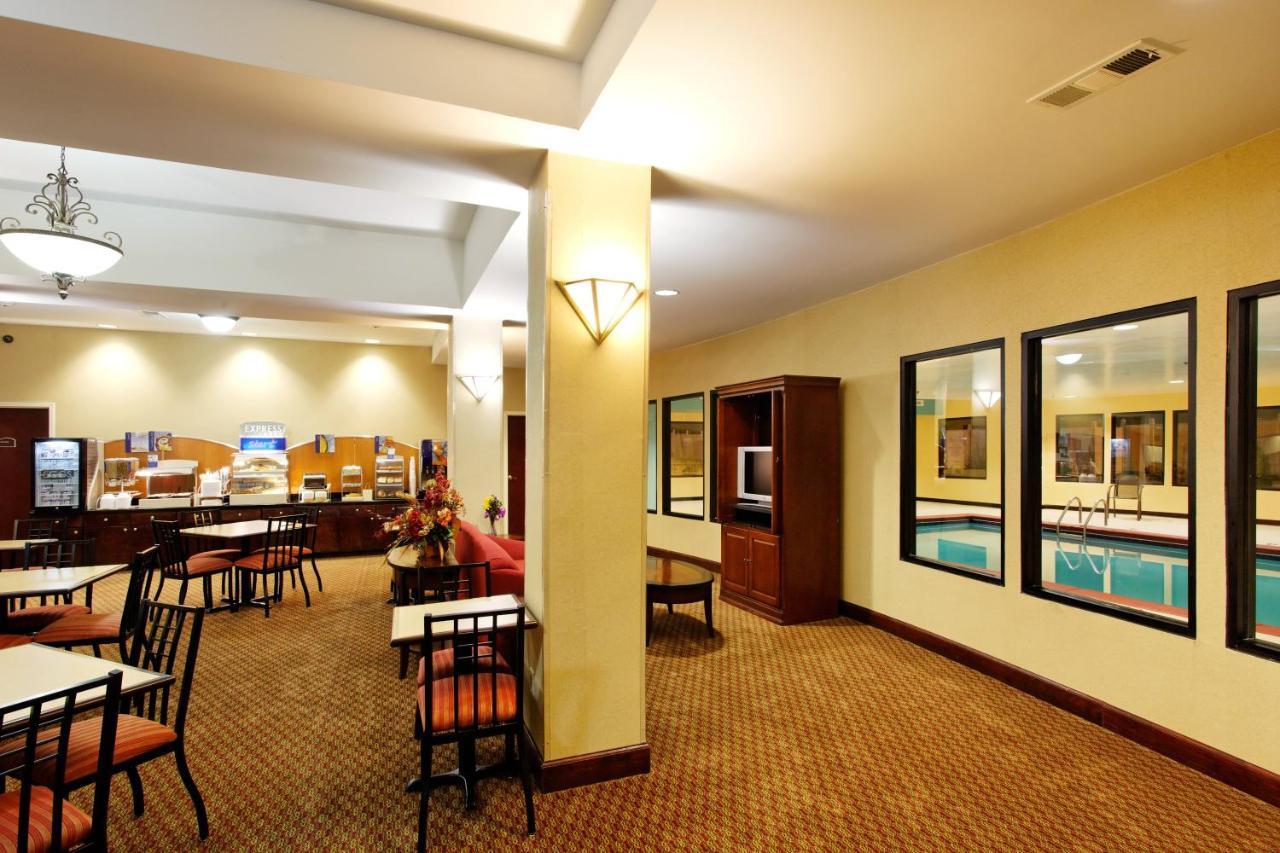 Holiday Inn Express & Suites Sylacauga מראה חיצוני תמונה