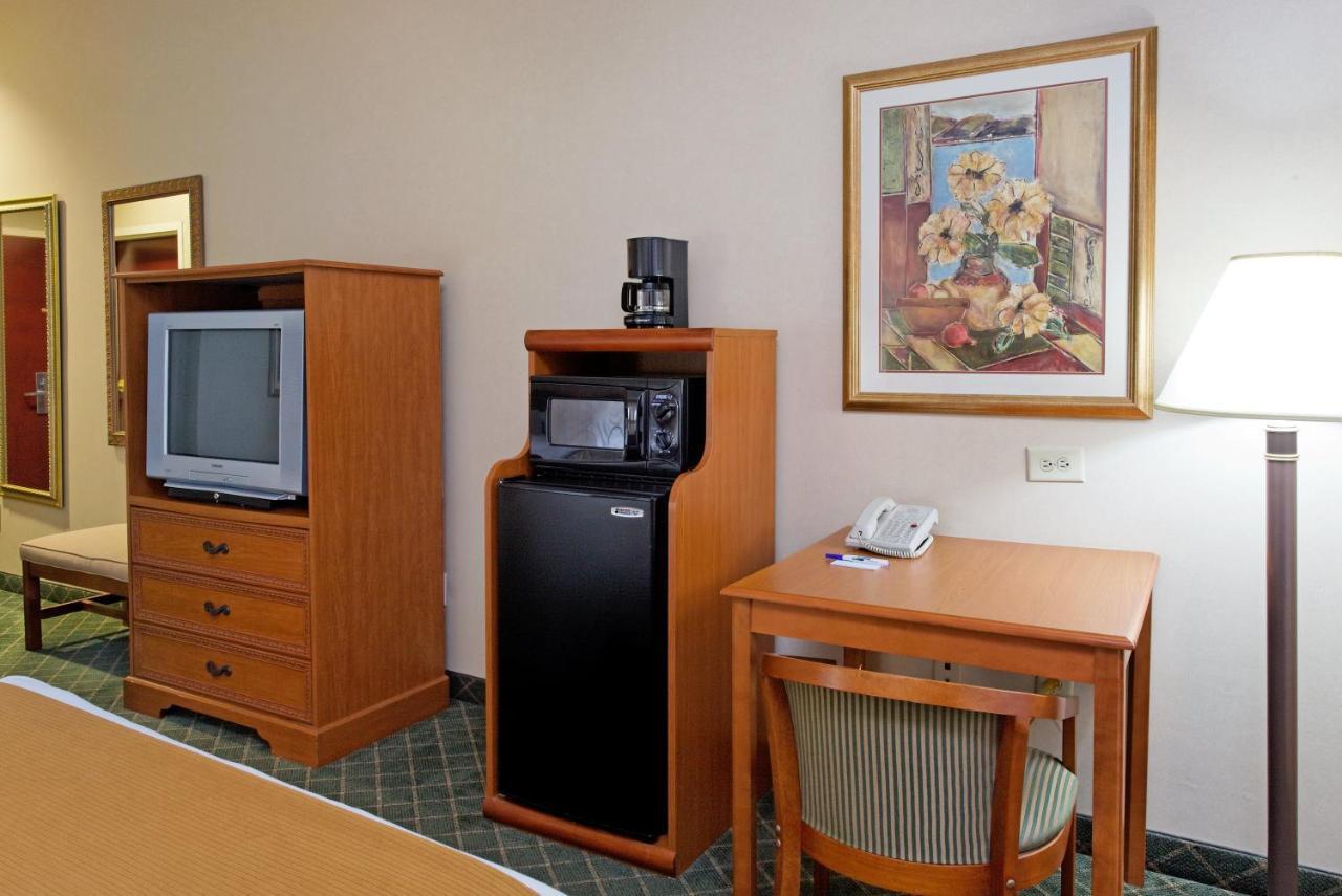 Holiday Inn Express & Suites Sylacauga מראה חיצוני תמונה